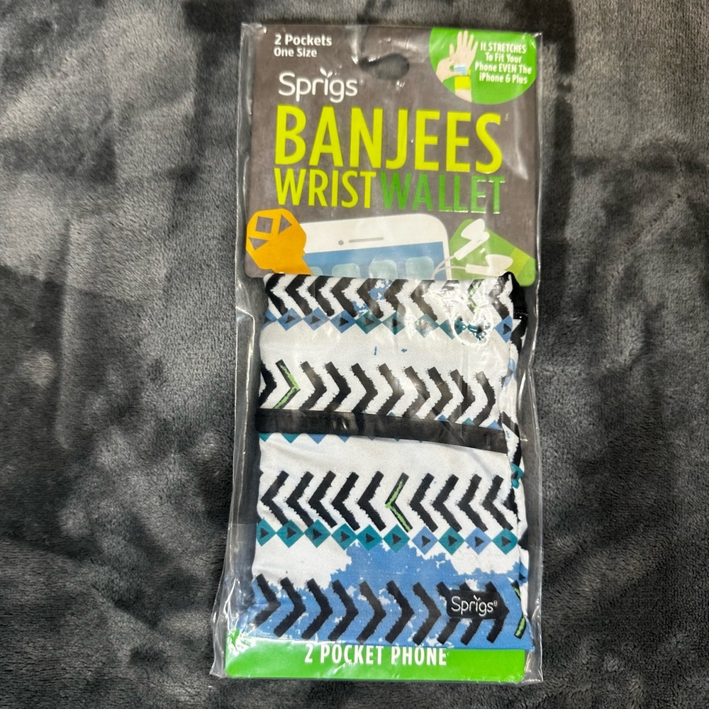 Sprigs Banjees Wrist Wallet - Blue/White Pattern